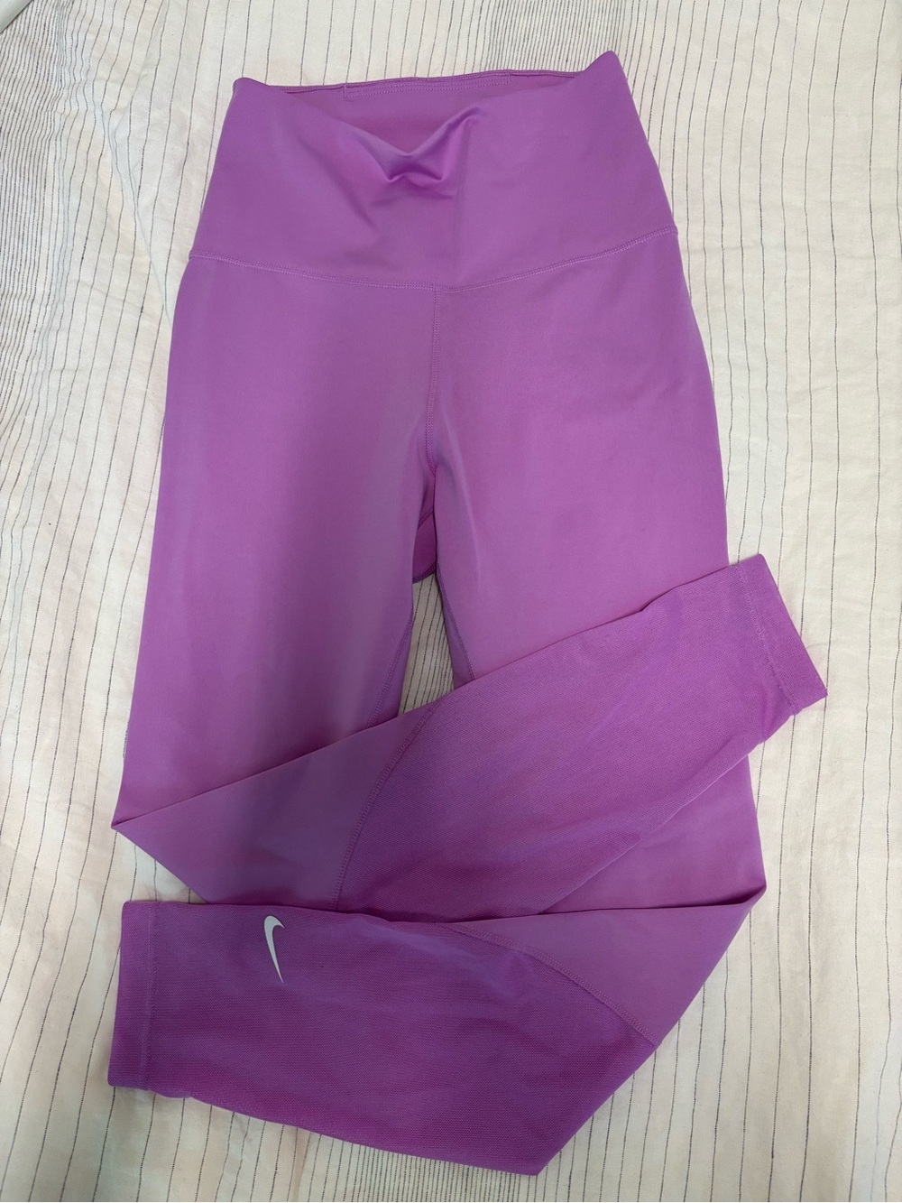 Nike Violet High-Waist Workout Leggings